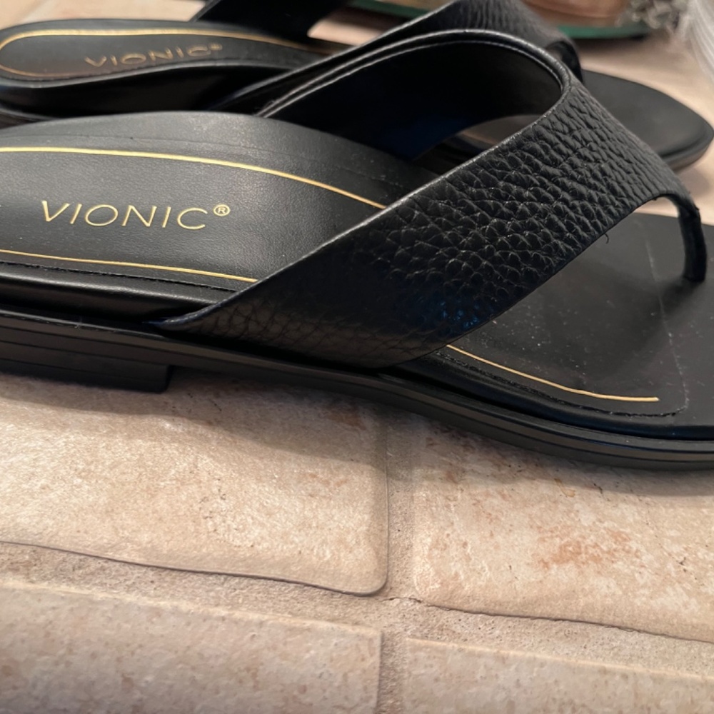 Vionic Agave Sandal - Picture 3 of 4